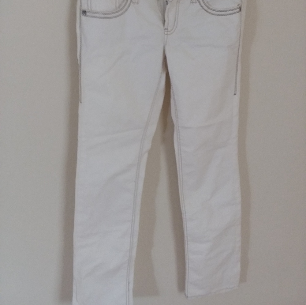 White BKE's - Picture 2 of 4